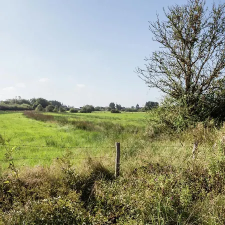 Chalet Quaint In Petithan With Roofed Pool *